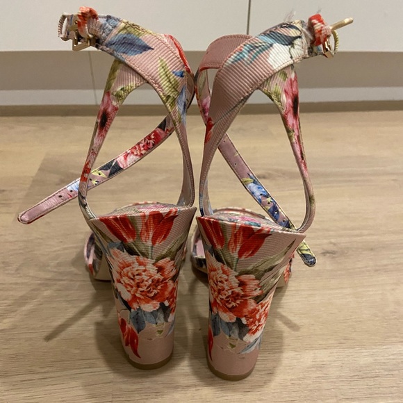 Aldo floral sandals - Picture 3 of 4